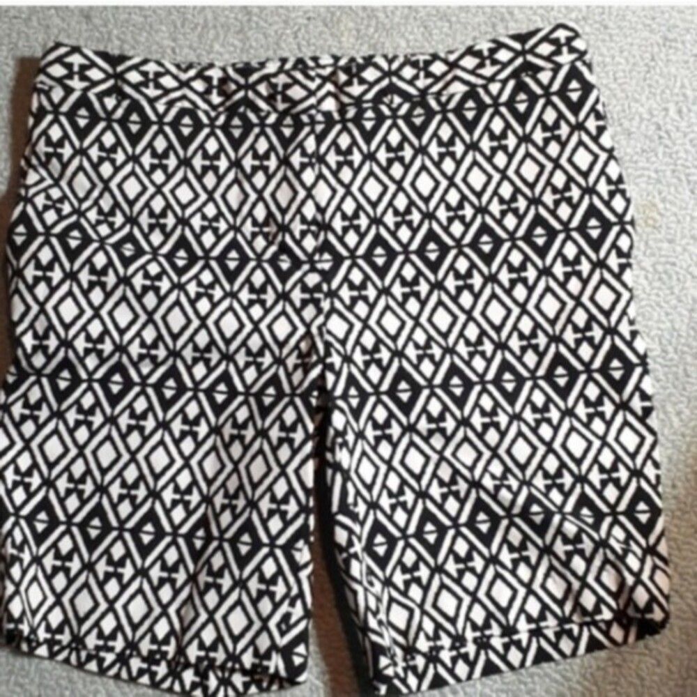 Mario serrani shorts 4 6 s black white geometric rayon blend stretch summer